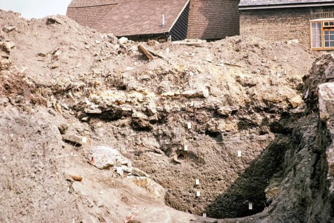 Cambridge University archaeological excavation at a Roman site, Cambridge, Cambridgeshire, England,