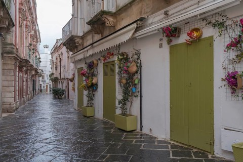 Alley in Martina Franca, Apulia, Southern Italy, Italy, Europe