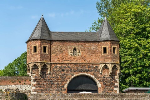South gate and town wall in the town of Zons, Dormagen, Lower Rhine, North Rhine-Westphalia,