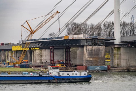 Demolition of the old Rhine bridge Neuenkamp, the A40, behind the first of 2 new bridges, which is