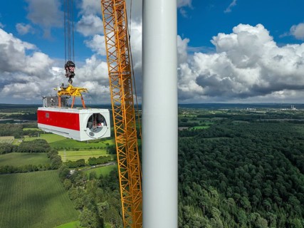 Dorsten, North Rhine-Westphalia, Germany, construction of a wind turbine, the first wind turbine of