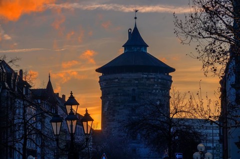 Spittlertorturm in the evening light, medieval gate tower from 1557, Nuremberg, Middle Franconia,