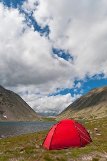 Bivouac at a mountain lake in Norway, Norway, Europe