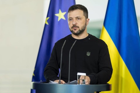 Volodymyr Zelensky (President of Ukraine) gives a press statement together with Olaf Scholz at the