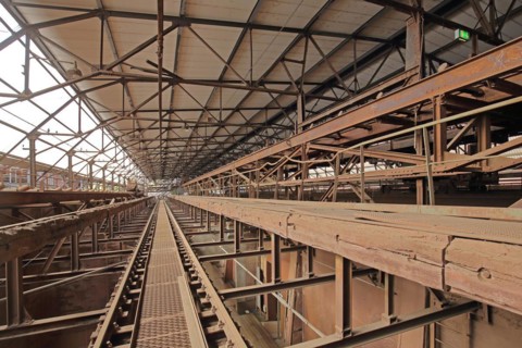 Ore hall with steel girder UNESCO Völklingen Ironworks, steel construction, long, large,