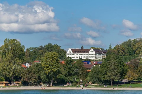 Immenstaad on Lake Constance, Hersberg Castle, vineyard, lakeside, beach, holidaymakers,