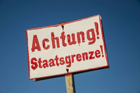 Sign, Attention national border