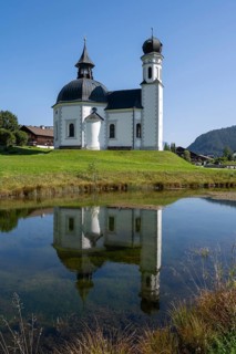 Seekirchl mi reflection, Heiligkreuzkirche, Seefeld, Tyrol, Austria, Europe