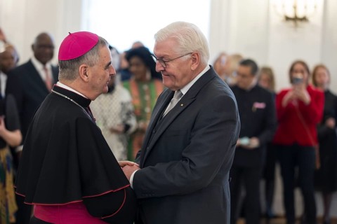 Nikola Eterovic (Archbishop of the Holy See) and Frank-Walter Steinmeier (President of the Federal
