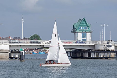 Bascule bridge, sailing boat, Kappeln, Schlei, Schleswig-Holstein, Germany, Europe