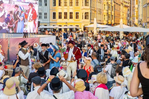 Dresden celebrated the 250th birthday of Caspar David Friedrich with a birthday party and a big