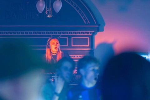 On 18 September 2024, the @Nachtschicht started again at 9 pm in Dresden City Hall. Dresdeners who