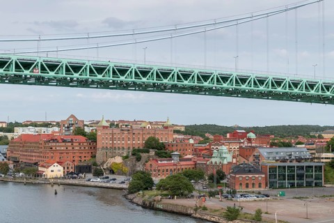 Alvsborgsbron bridge leading to the island of Hesingen (Hisingen), Gothenburg, Sweden, Europe