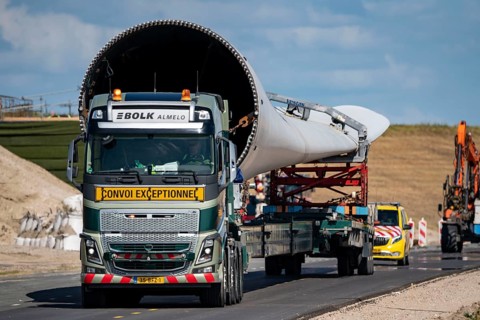 Wind farm under construction, on Maasvlakte 2, new part of the port of Rotterdam, 22 onshore wind