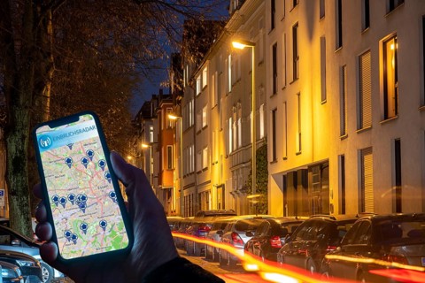 Symbolic image residential burglary, burglary radar app, shows the burglaries in the city, the last