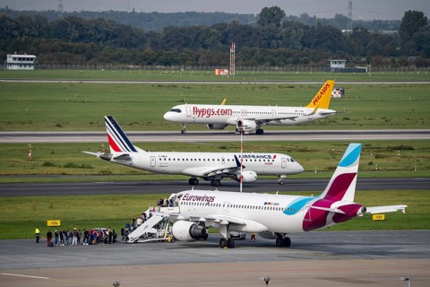 Düsseldorf Airport, Pegasus Airline, Airbus A321neo on take-off, Airfrance Hop, Embraer ERJ-190 on