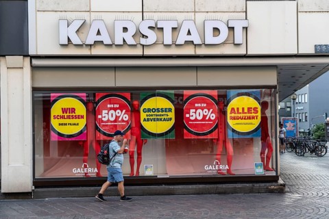 Karstadt shop in Trier city centre, clearance sale, as this shop is closed, Trier,