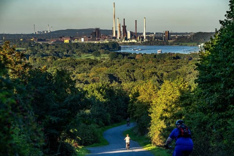View, from the Rheinpreußen spoil tip in Mörs, across the Rhine to the Thyssenkrupp Steel