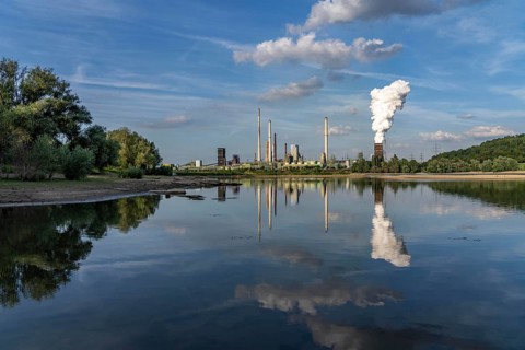 Industrial backdrop of the ThyssenKrupp Steel steelworks in Bruckhausen, on the Rhine, Schwelgern