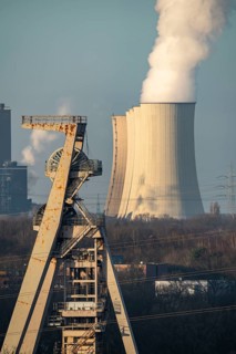UNIPER coal-fired power plant Gelsenkirchen-Scholven, power plant units and cooling towers,