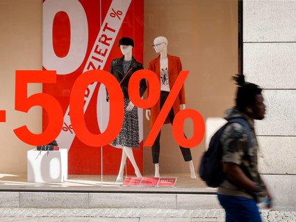 Essen, North Rhine-Westphalia, Germany - Discount battle in the corona crisis, Retail sales in