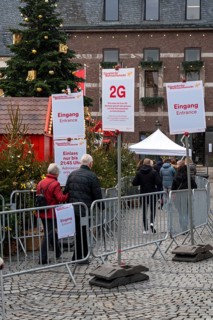 Christmas market Düsseldorf, Old Town, market square at the town hall, access only according to 2G