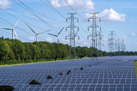 High-voltage power line route, the space underneath is used for a solar park over 5 km long, behind