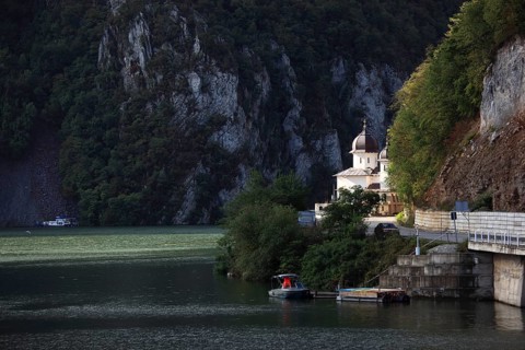 Wallachia, Din Valea Mracunei Monastery, Iron Tor tor nature park Park, on the Danube, on the Cazan