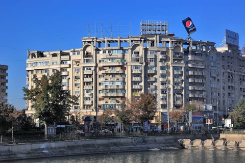 City centre, modern buildings, residential buildings, high-rise buildings at Bulevardul Unirii, at
