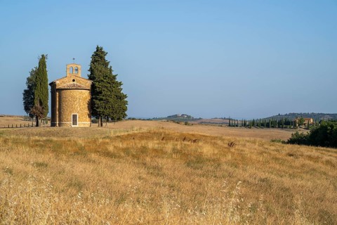 Cappella della Madonna di Vitaleta, Vitaleta chapel near Pienza in summer, Val d'Orcia, Province of