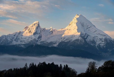 Watzmann massif with snow at sunrise, in autumn, Berchtesgaden Alps, Berchtesgaden, Berchtesgadener