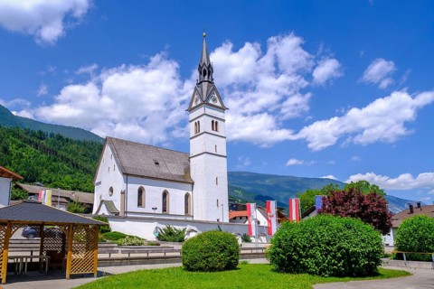 Parish Church of St Peter and St Paul, Vomp, Inntal, Tyrol, Austria, Europe