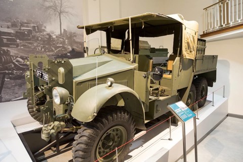 6x4 breakdown Morris commercial vehicle, REME museum, MOD Lyneham, Wiltshire, England, UK