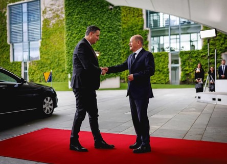 (R-L) Olaf Scholz, Federal Chancellor, receives Denis Becirovic, Chairman of the State Presidency
