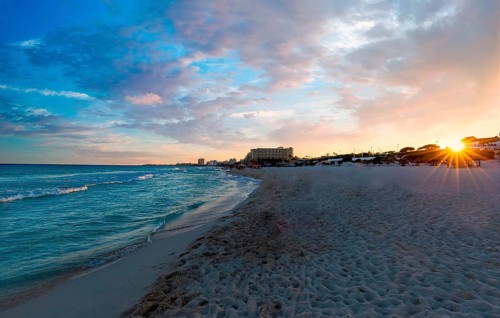 Playa Delfines (Dolphin Beach) nicknamed El Mirador (The Lookout) one of the most scenic public