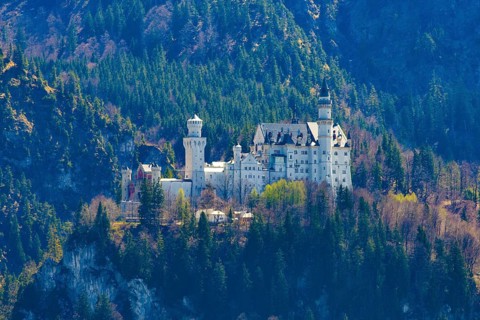 Neuschwanstein Castle near Hohenschwangau in early spring, Romantic Road, Ostallgäu, Bavaria,