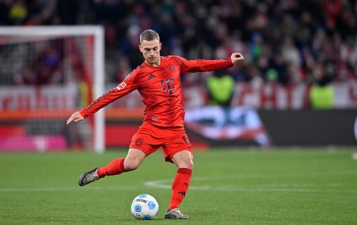 Joshua Kimmich FC Bayern Munich FCB (06) Action on the ball Allianz Arena, Munich, Bavaria,