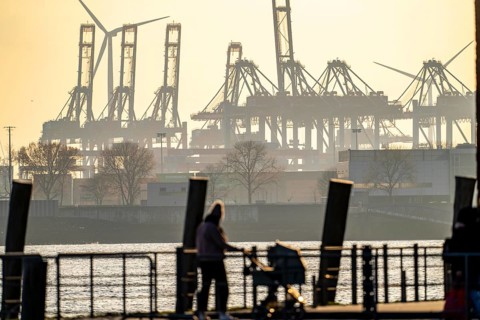 Port of Hamburg, view of the Container Terminal Burchardkai, from Altonaer Ufer, Hamburg, Germany,