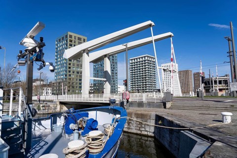 Kattendijkdok, harbour basin, with Lodenbrug bridge, old harbour district, Het Eilandje of Antwerp,