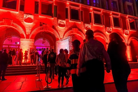 On 18 September 2024, the @Nachtschicht started again at 9 pm in Dresden City Hall. Dresdeners who