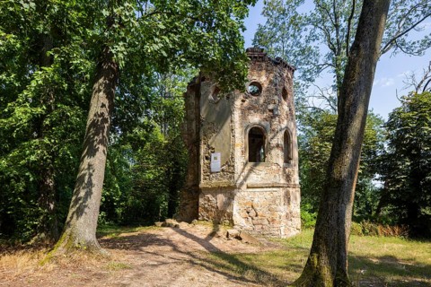 The Blechburg is a ruined former lookout tower with a viewing bastion at the northern end of the