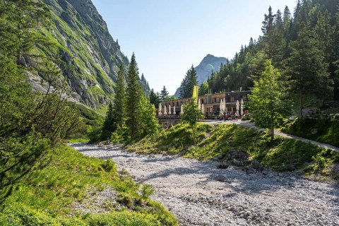 Mountain hut Höllentalangerhütte, mountain landscape in Höllental, Bavaria, Germany, Europe