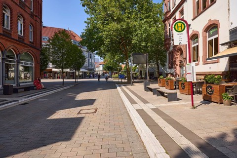 Street and bus stop Am Markt in the city centre of Bad Salzuflen, Lippe district, North