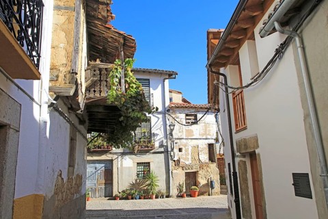 Traditional architecture Plaza Mayor, village of Cuacos de Yuste, La Vera, Extremadura, Spain,