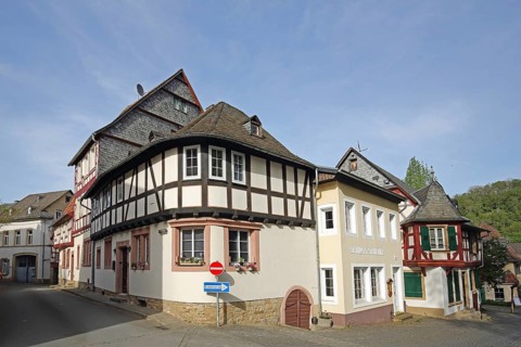 Half-timbered houses with bay windows, corner house, round, Amtsgasse, Meisenheim,