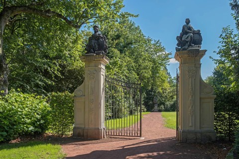 Entrance to Ahaus Castle Park, Münsterland, North Rhine-Westphalia, Germany, Europe