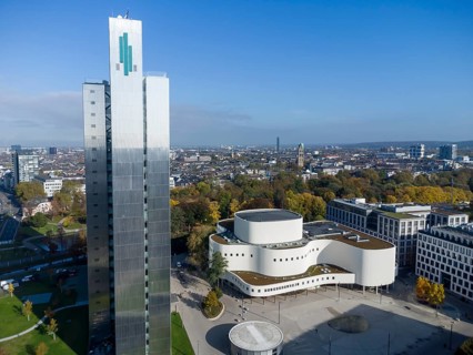 Gustaf-Gründgens-Platz mit Schauspielhaus, Dreischeibenhaus, Drohnenaufnahme, Düsseldorf, NRW,