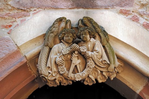 Angel's coat of arms with sign of the master builder Madern Gerthener around 1360- 1430 above the