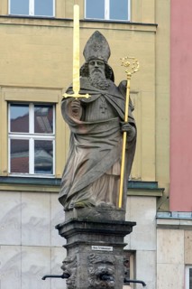 Fountain with the sculpture of St Kilian, Marktstr., Kitzingen, Lower Franconia, Bavaria, Germany,