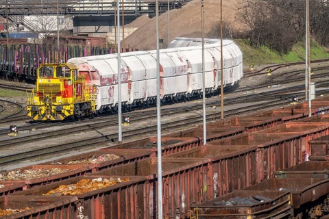 Metal scrap delivery, by rail, to HKM, Hüttenwerke Krupp-Mannesmann in Duisburg-Hüttenheim, they